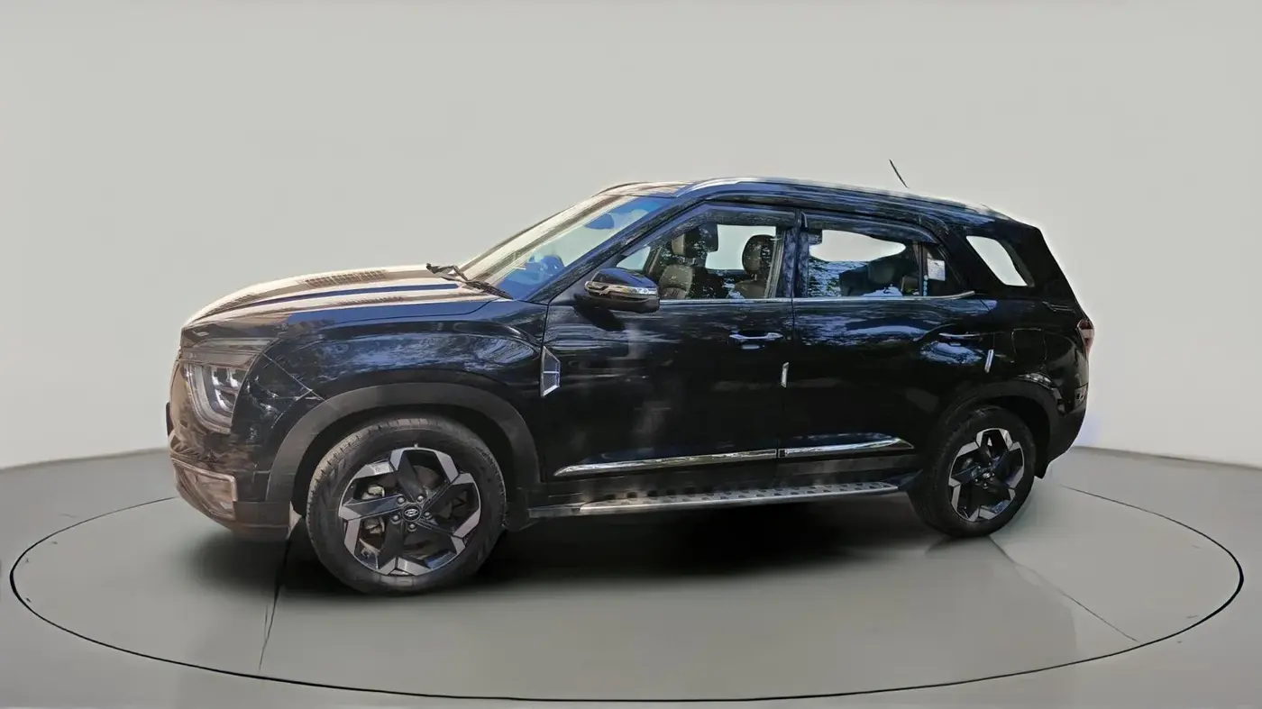2024 Hyundai ALCAZAR PLATINUM (O) 7STR 1.5 AT, Petrol, Automatic, 14,247 km, exterior