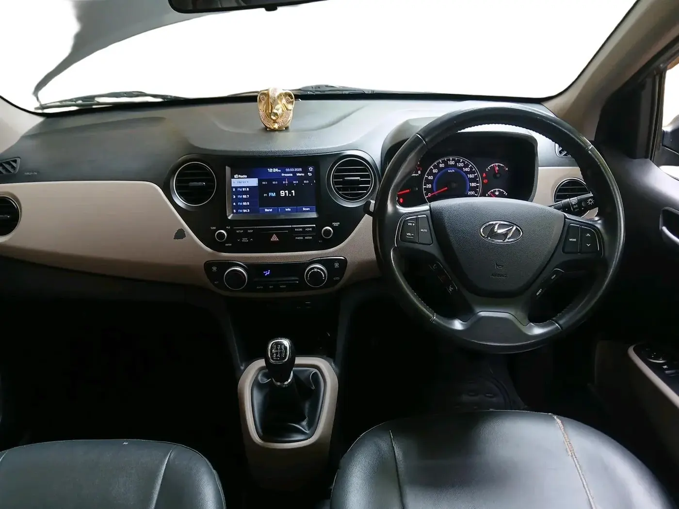 2017 Hyundai Grand i10 ASTA 1.2 KAPPA VTVT, Petrol, Manual, 33,114 km, interior
