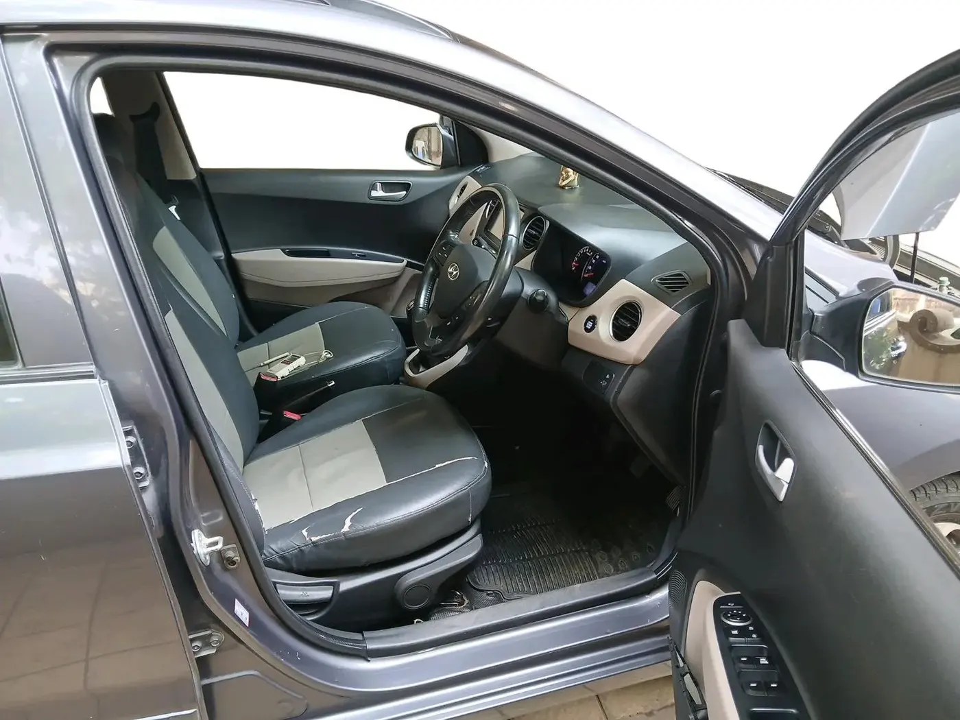 2017 Hyundai Grand i10 ASTA 1.2 KAPPA VTVT, Petrol, Manual, 33,114 km, interior