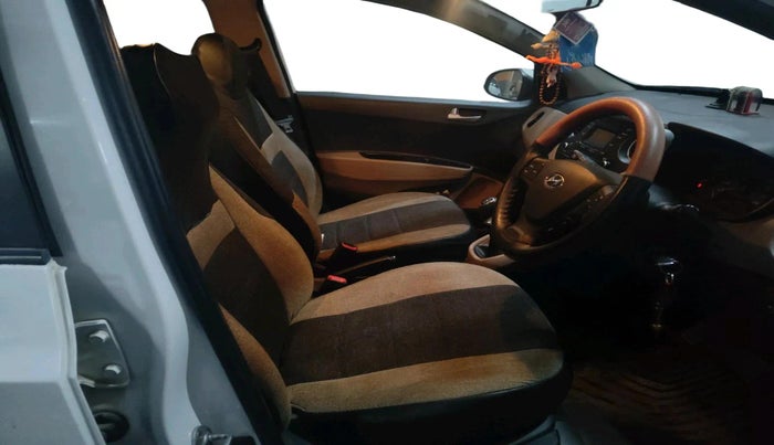 2017 Hyundai Xcent S 1.2, Petrol, Manual, 41,676 km, interior