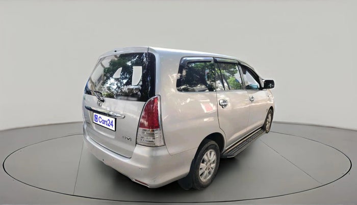 2011 Toyota Innova V 2.5 8 STR, Diesel, Manual, 3,25,740 km, exterior