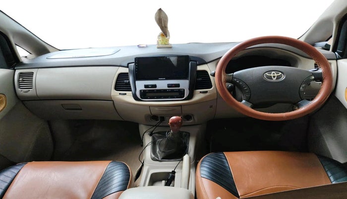 2011 Toyota Innova V 2.5 8 STR, Diesel, Manual, 3,25,740 km, interior