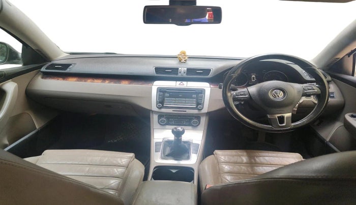2010 Volkswagen Passat 1.8L TSI, Petrol, Manual, 57,088 km, interior