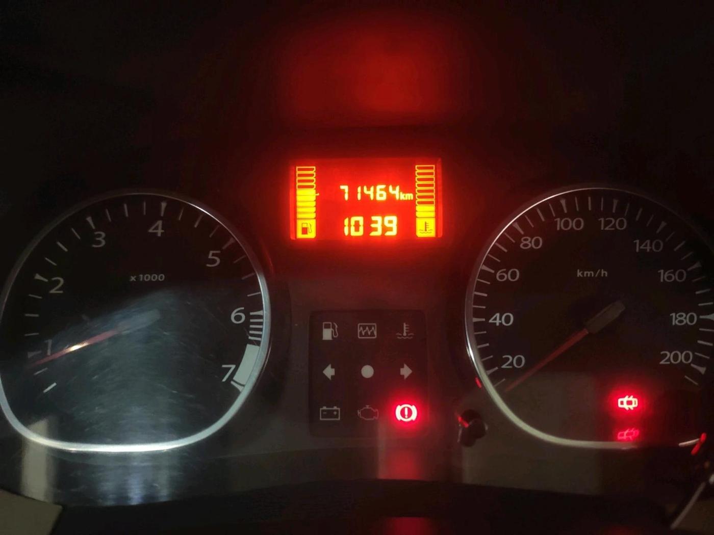 2013 Renault Duster RXL PETROL, Petrol, Manual, 71,464 km, interior