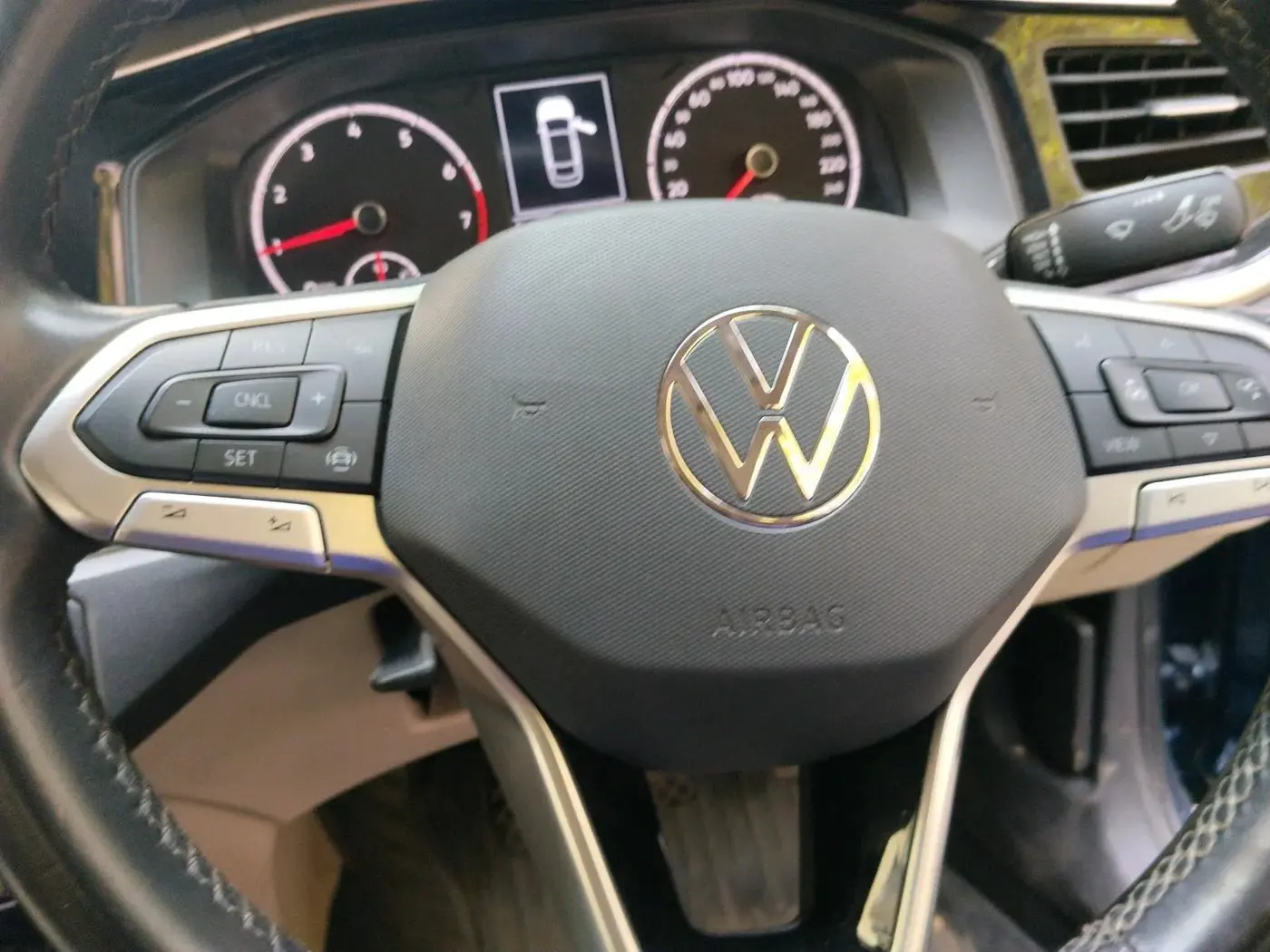 2024 Volkswagen VIRTUS HIGHLINE TSI 1.0 MT, Petrol, Manual, 24,000 km, interior