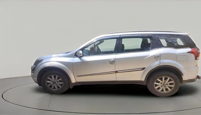 2018 Mahindra XUV500 W9, Diesel, Manual, 95,781 km, exterior