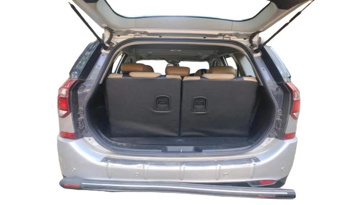 2018 Mahindra XUV500 W9, Diesel, Manual, 95,781 km, exterior