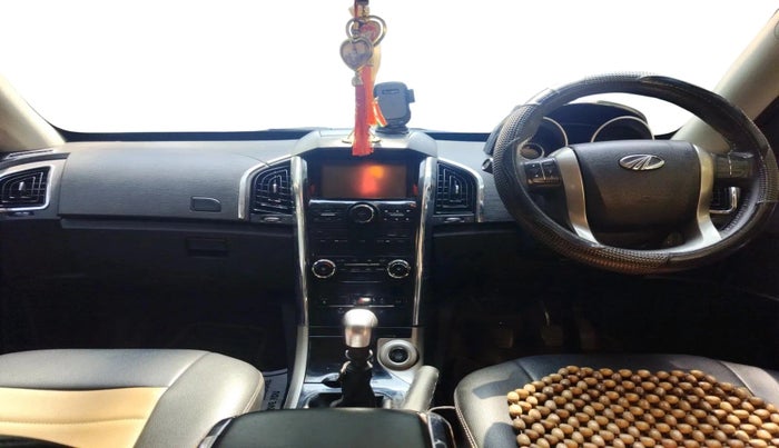 2018 Mahindra XUV500 W9, Diesel, Manual, 95,781 km, interior