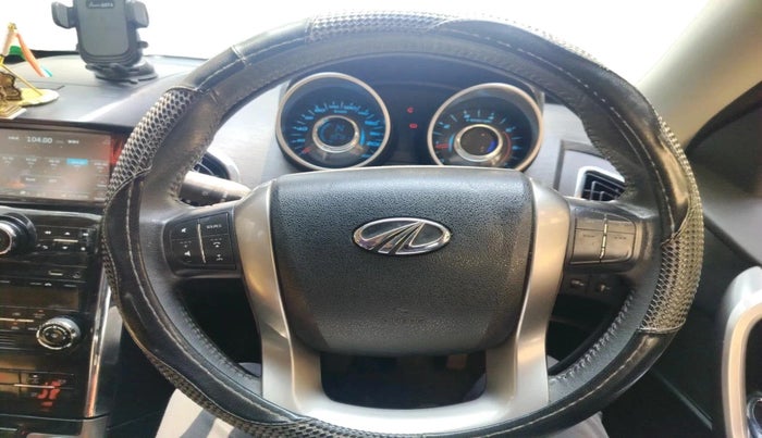 2018 Mahindra XUV500 W9, Diesel, Manual, 95,781 km, interior