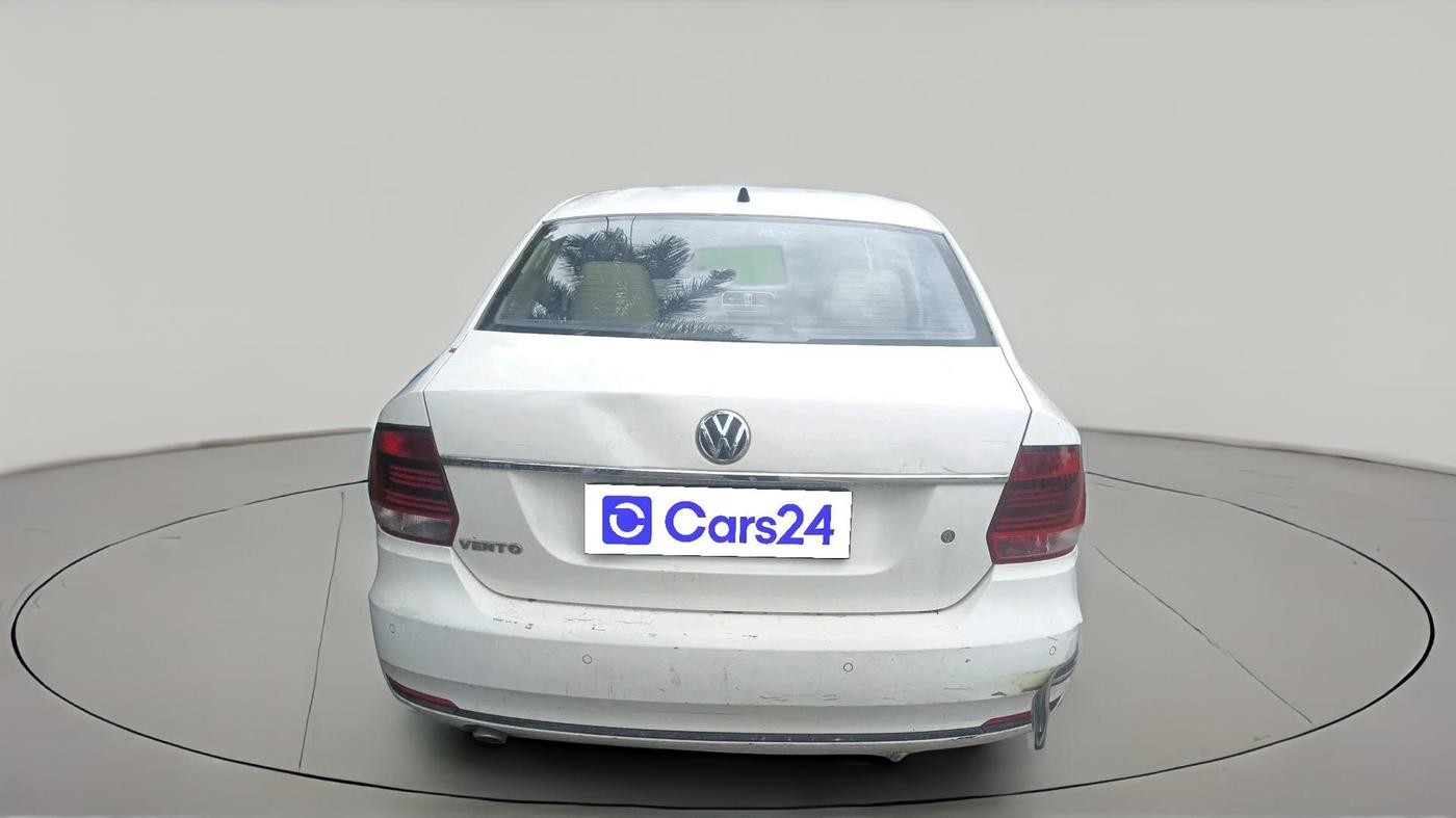 2017 Volkswagen Vento HIGHLINE 1.6 MPI, Petrol, Manual, 85,644 km, exterior
