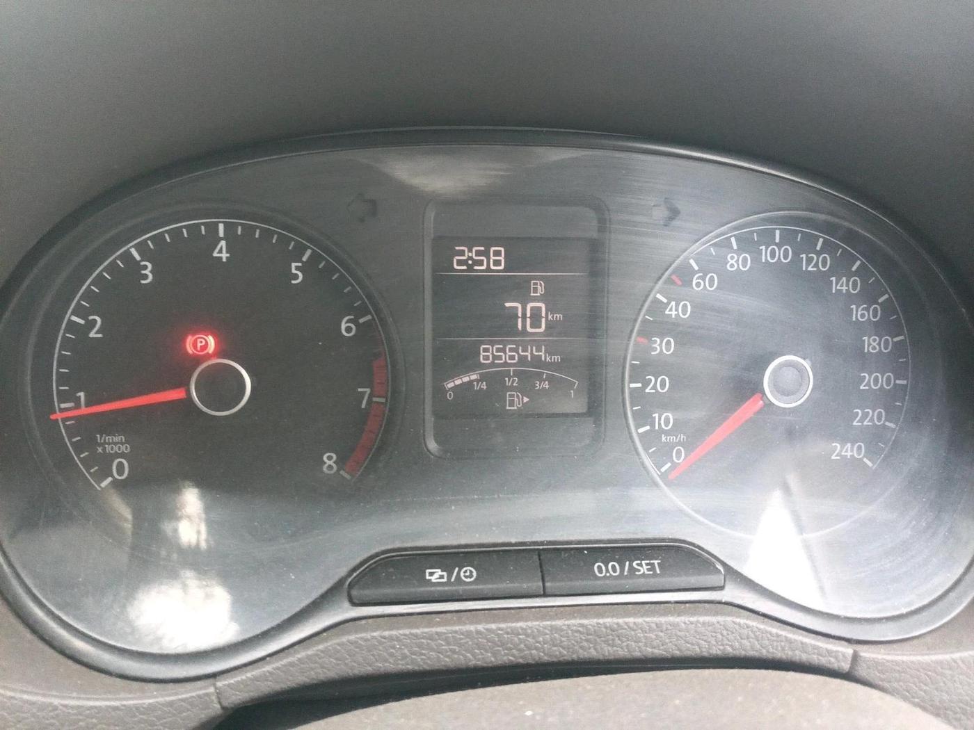 2017 Volkswagen Vento HIGHLINE 1.6 MPI, Petrol, Manual, 85,644 km, interior