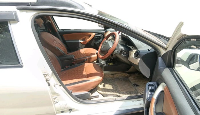 2013 Renault Duster 85 PS RXL DIESEL, Diesel, Manual, 1,64,549 km, interior