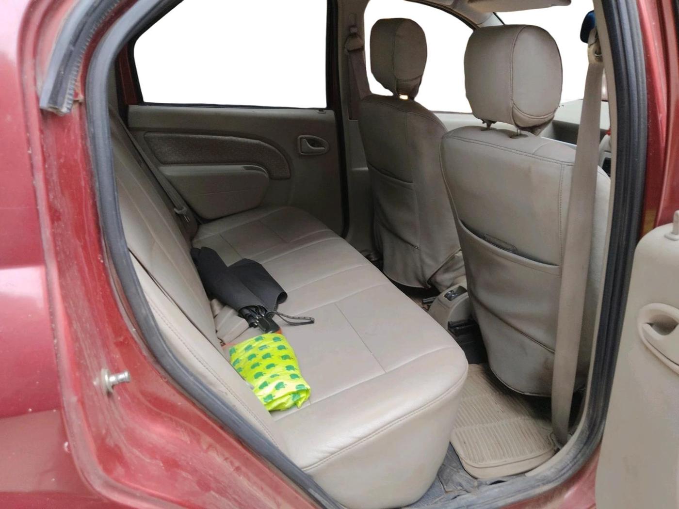 2011 Mahindra Verito 1.4 G4, Petrol, Manual, 51,824 km, interior