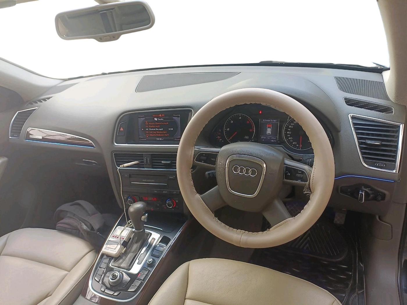 2012 Audi Q5 2.0 TDI QUATTRO, Diesel, Automatic, 97,721 km, interior
