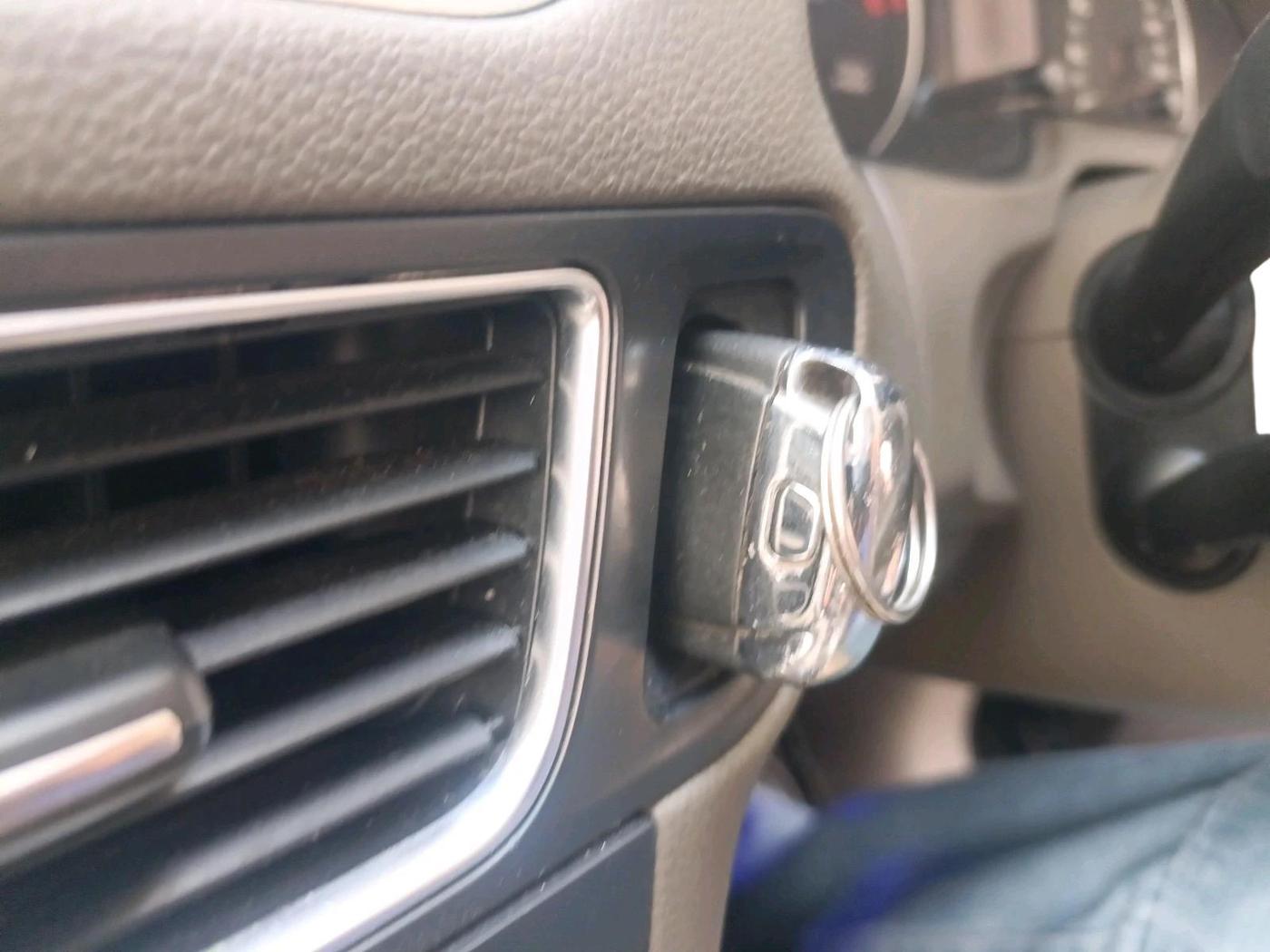 2012 Audi Q5 2.0 TDI QUATTRO, Diesel, Automatic, 97,721 km, interior