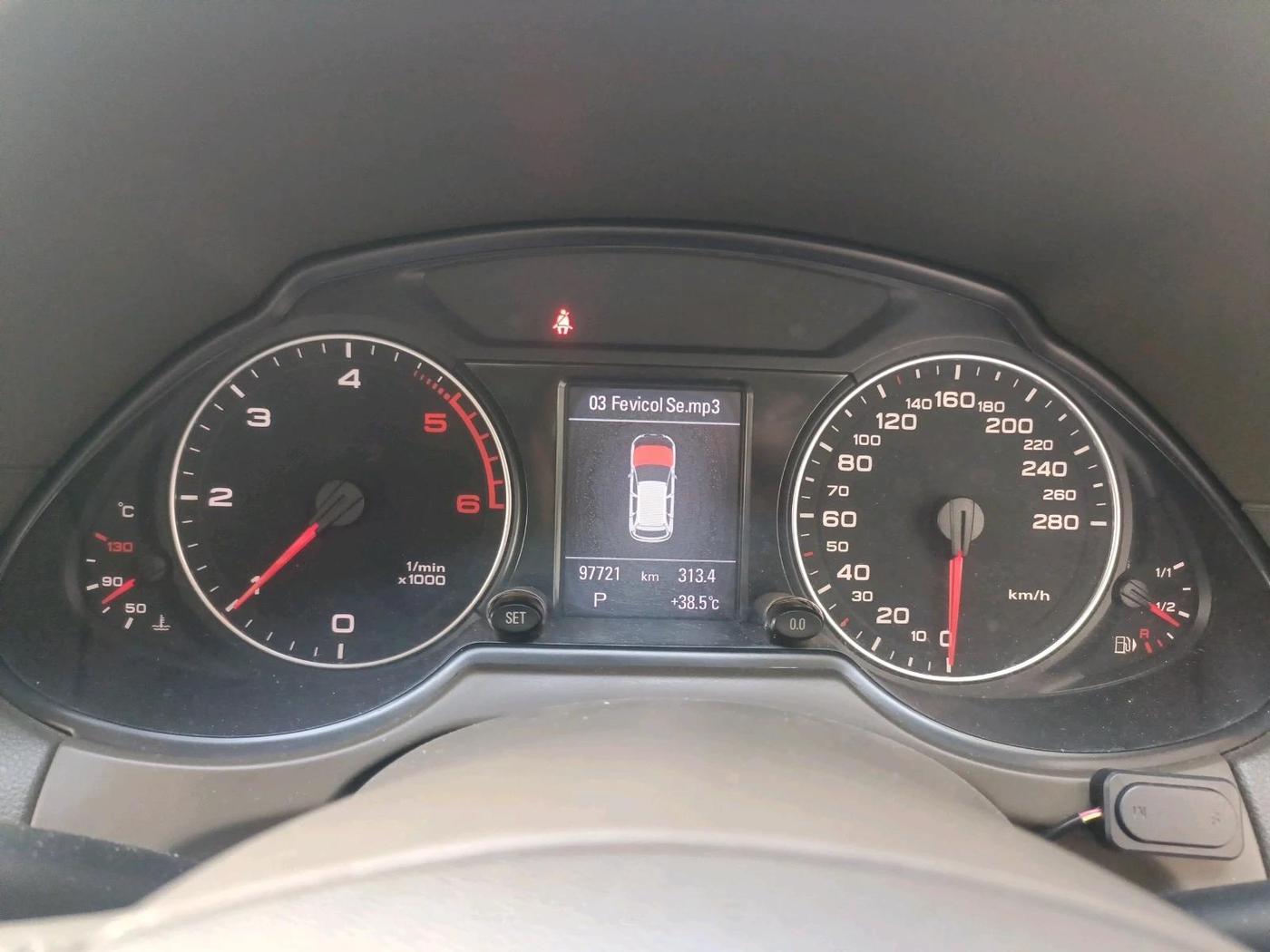 2012 Audi Q5 2.0 TDI QUATTRO, Diesel, Automatic, 97,721 km, interior