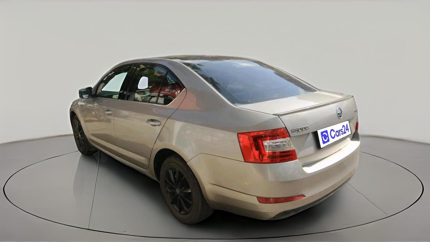 2015 Skoda Octavia AMBITION 2.0 TDI AT, Diesel, Automatic, 63,143 km, exterior