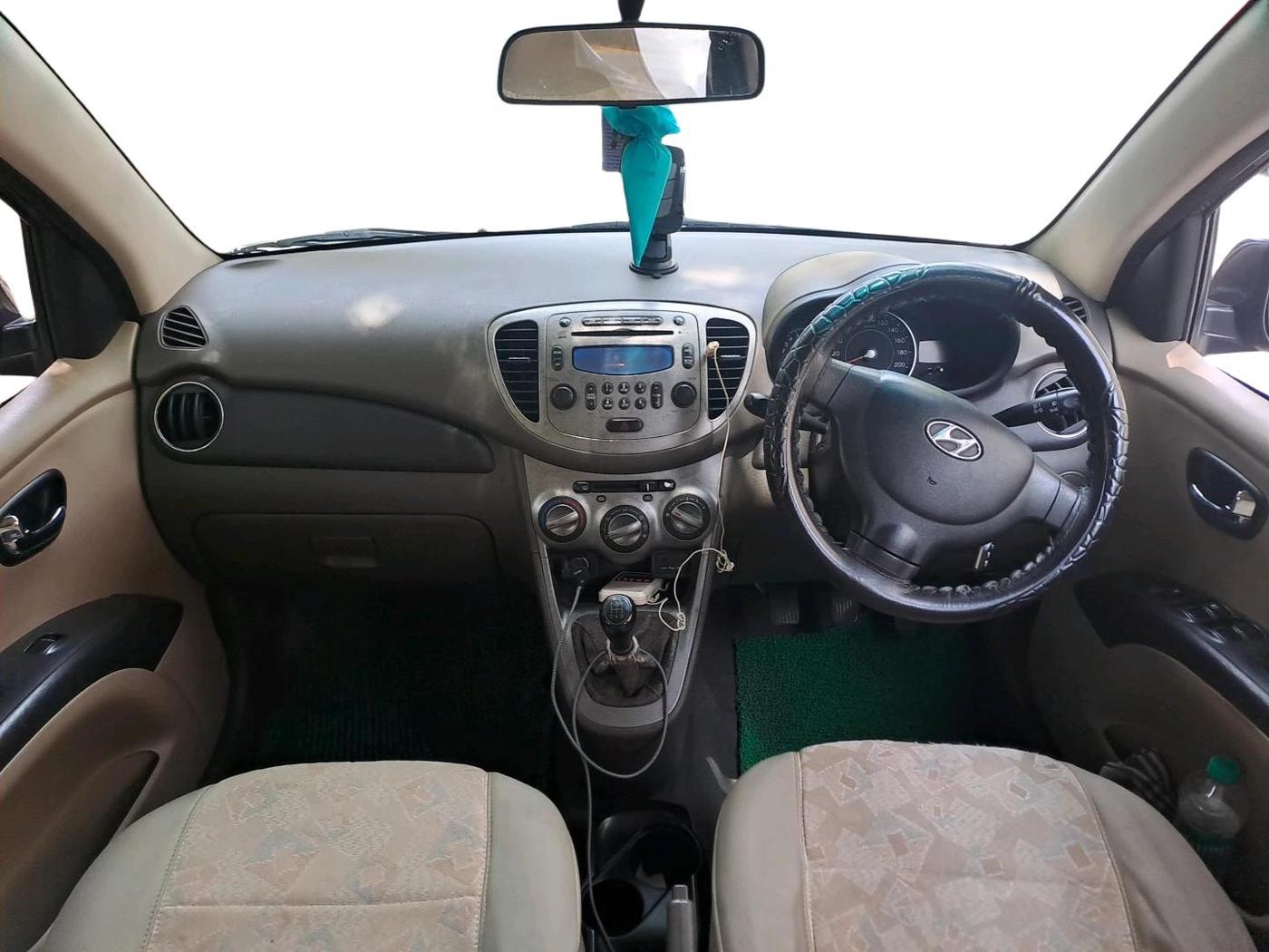 2011 Hyundai i10 SPORTZ 1.2, Petrol, Manual, 97,334 km, interior