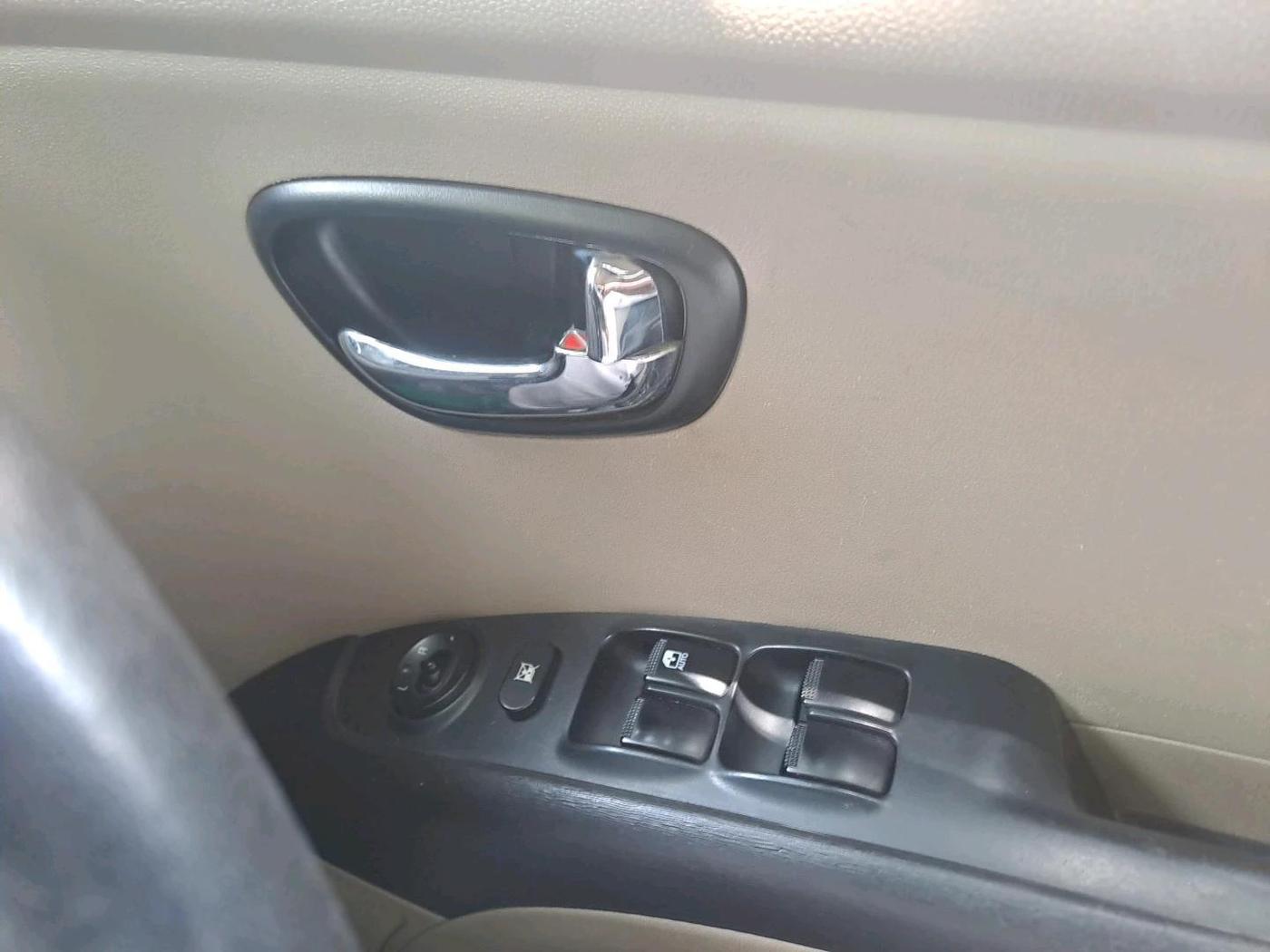 2011 Hyundai i10 SPORTZ 1.2, Petrol, Manual, 97,334 km, interior