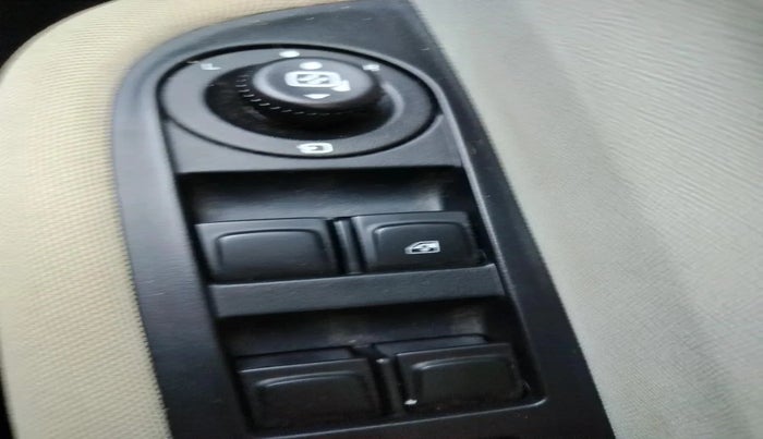 2025 Tata ALTROZ Accomplished Plus S Petrol 6DCT, Petrol, Automatic, 3,600 km, interior