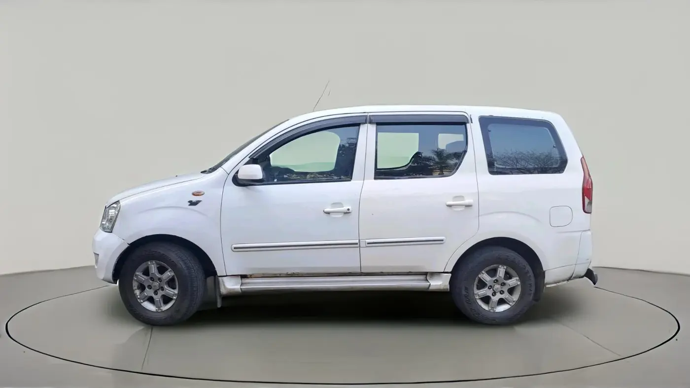 2011 Mahindra Xylo E8 BS III, Diesel, Manual, 90,829 km, exterior