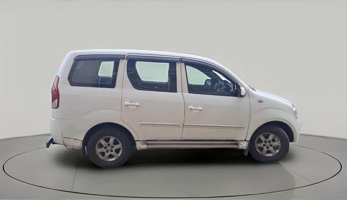 2011 Mahindra Xylo E8 BS III, Diesel, Manual, 90,829 km, exterior