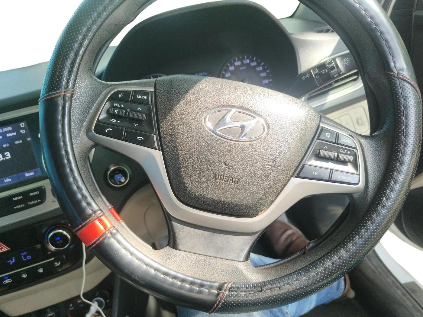 2019 Hyundai Verna 1.6 VTVT SX, Petrol, Manual, 90,111 km, interior
