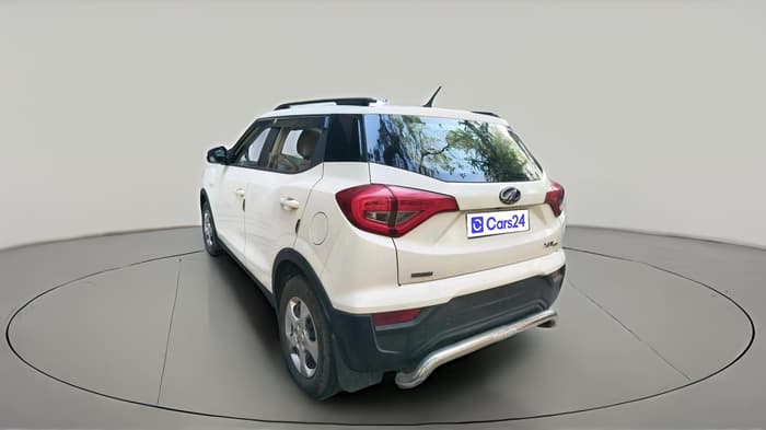 2022 Mahindra XUV300 W6 1.2 PETROL AMT, Petrol, Automatic, 17,050 km, exterior