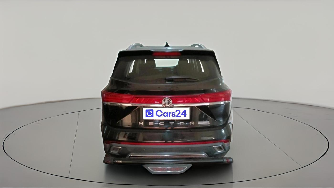 2024 MG HECTOR PLUS Select Pro 1.5 MT 7 STR, Petrol, Manual, 4,508 km, exterior