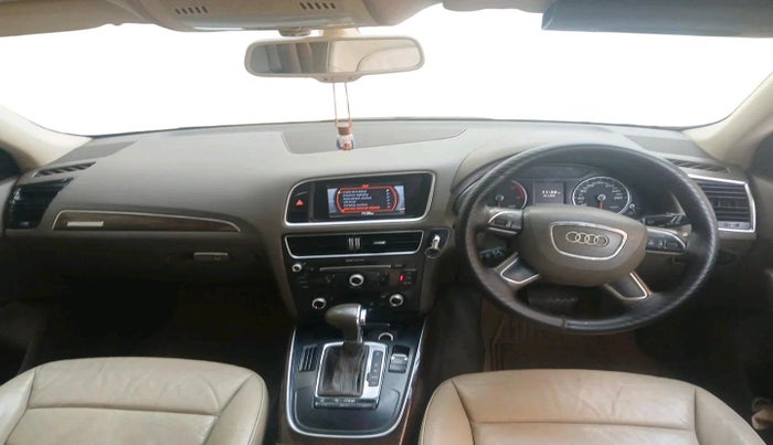 2013 Audi Q5 2.0 TDI QUATTRO, Diesel, Automatic, 1,52,809 km, interior