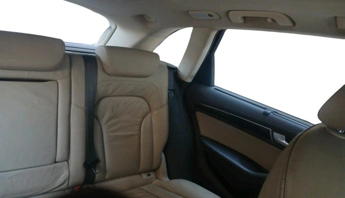 2013 Audi Q5 2.0 TDI QUATTRO, Diesel, Automatic, 1,52,809 km, interior