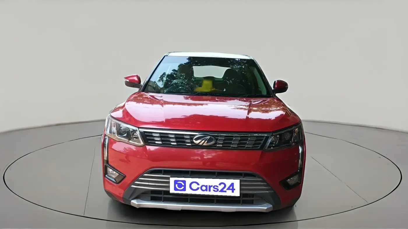 2021 Mahindra XUV300 W8 (O) 1.2 PETROL AMT, Petrol, Automatic, 47,317 km, exterior
