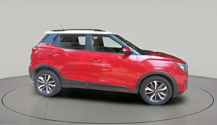 2021 Mahindra XUV300 W8 (O) 1.2 PETROL AMT, Petrol, Automatic, 47,317 km, exterior