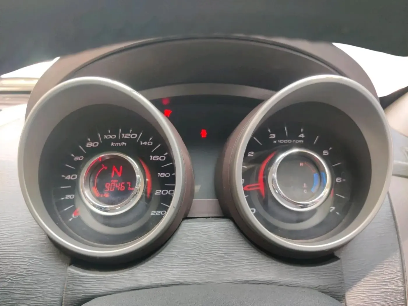 2012 Mahindra XUV500 W8, Diesel, Manual, 90,467 km, interior