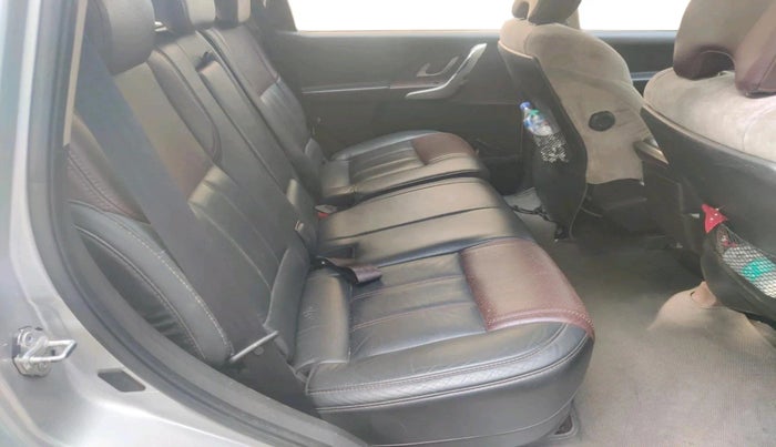 2012 Mahindra XUV500 W8, Diesel, Manual, 90,467 km, interior