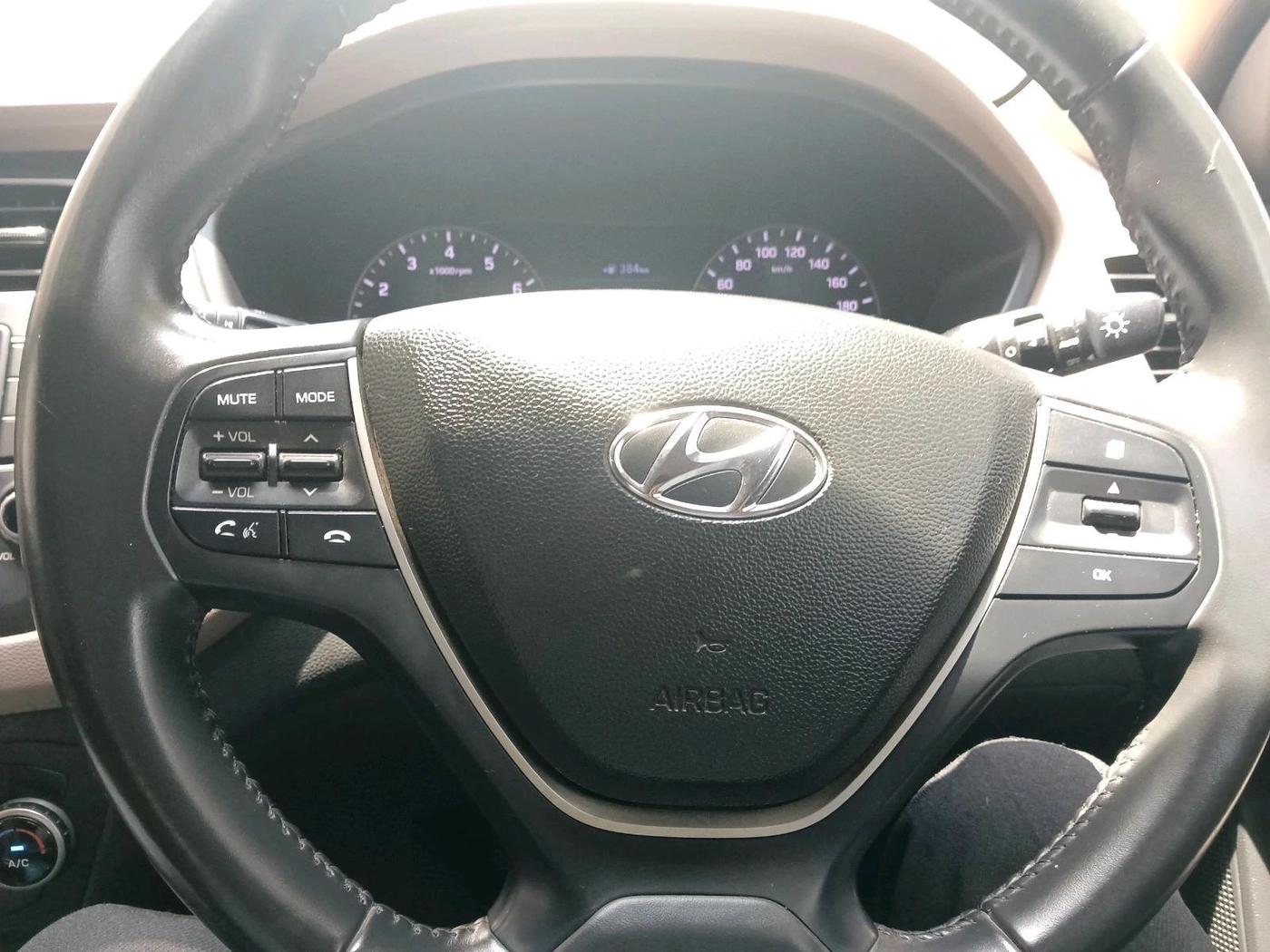 2019 Hyundai Elite i20 ASTA 1.2 (O), Petrol, Manual, 19,841 km, interior