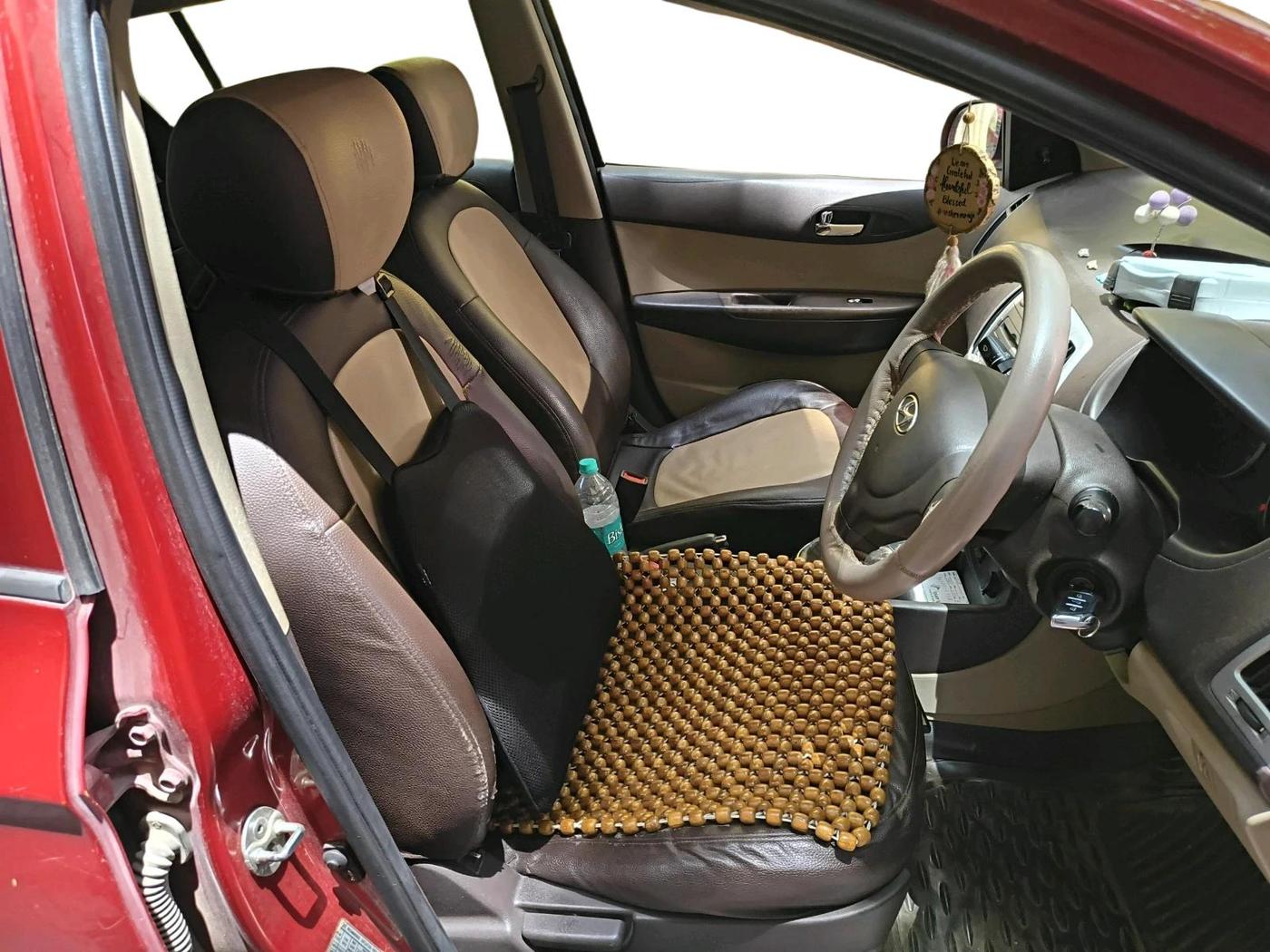 2011 Hyundai i20 MAGNA 1.2, Petrol, Manual, 1,22,063 km, interior