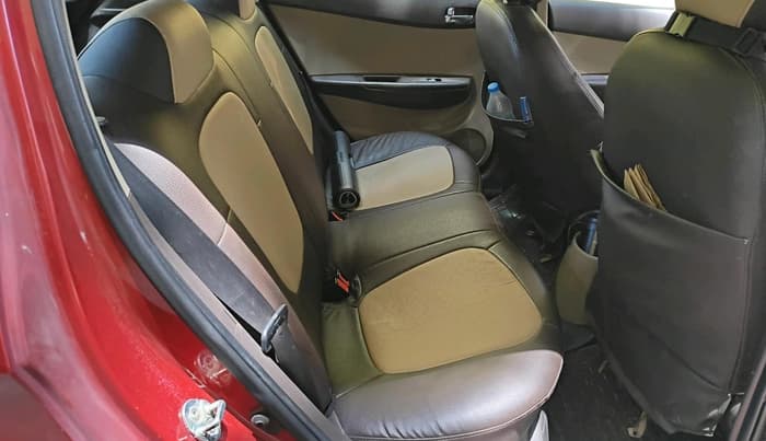 2011 Hyundai i20 MAGNA 1.2, Petrol, Manual, 1,22,063 km, interior