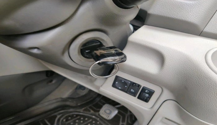 2012 Nissan Evalia XV, Diesel, Manual, 1,62,109 km, interior