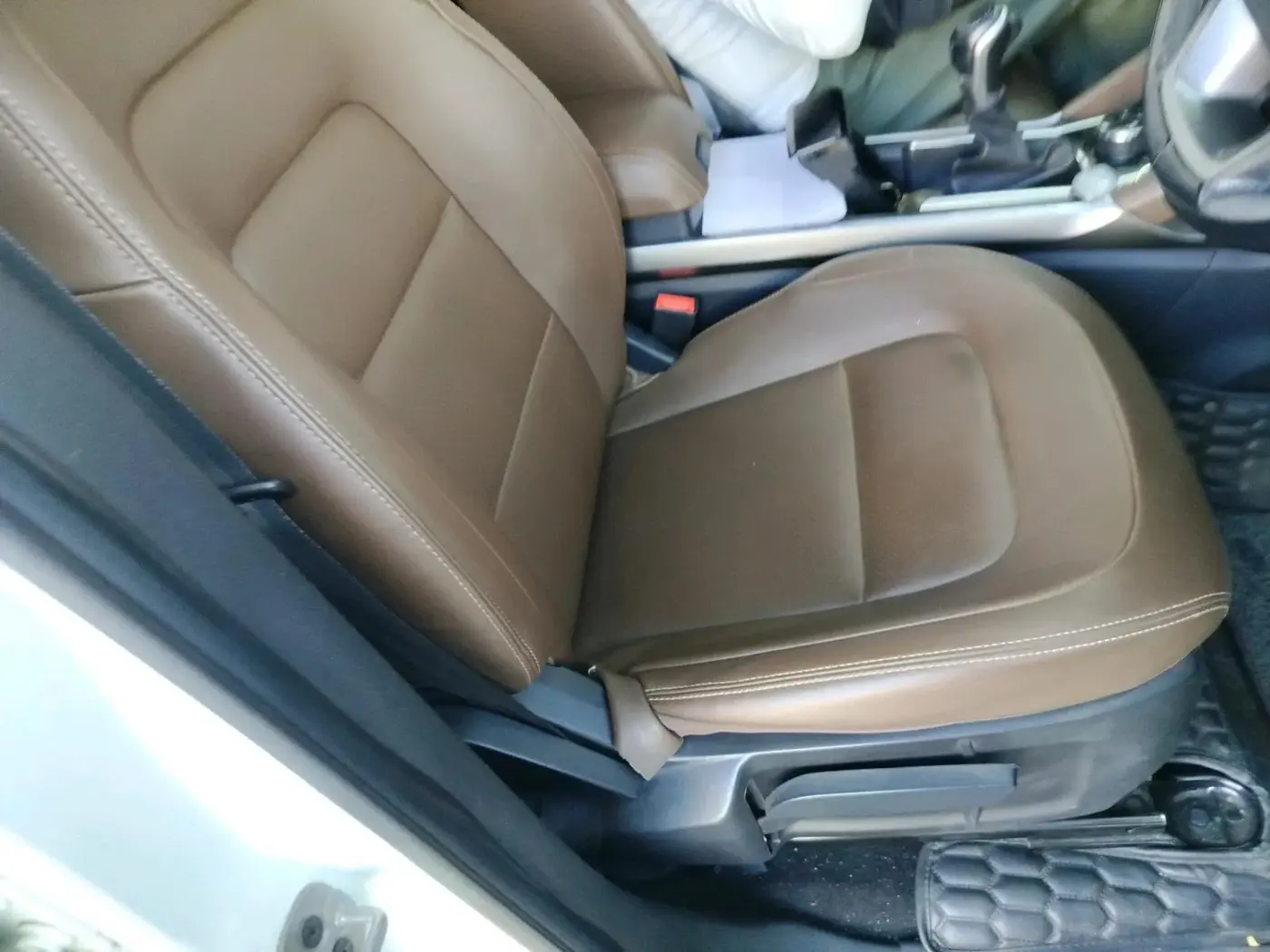 2021 Tata Harrier XZA 2.0L, Diesel, Automatic, 3,70,000 km, interior