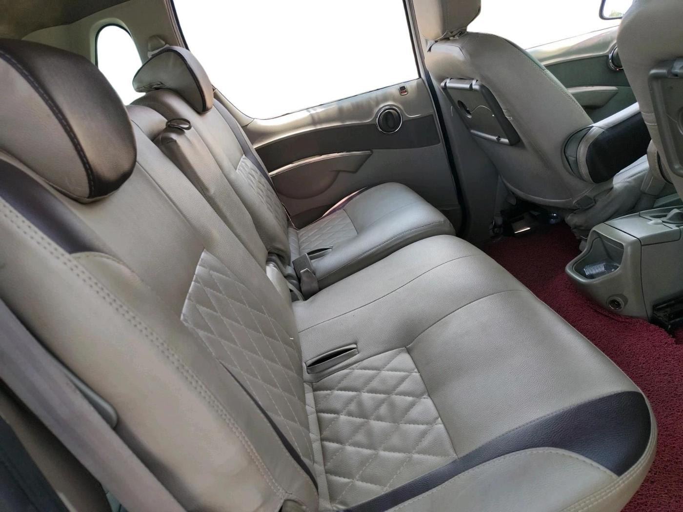 2014 Mahindra Quanto C8, Diesel, Manual, 99,002 km, interior