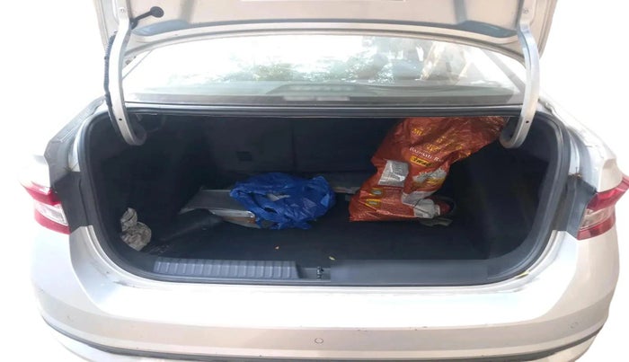 2023 Skoda SLAVIA AMBITION 1.0L TSI MT, Petrol, Manual, 61,227 km, exterior