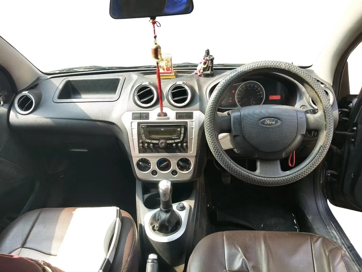 2013 Ford Figo ZXI 1.2 PETROL, Petrol, Manual, 53,158 km, interior