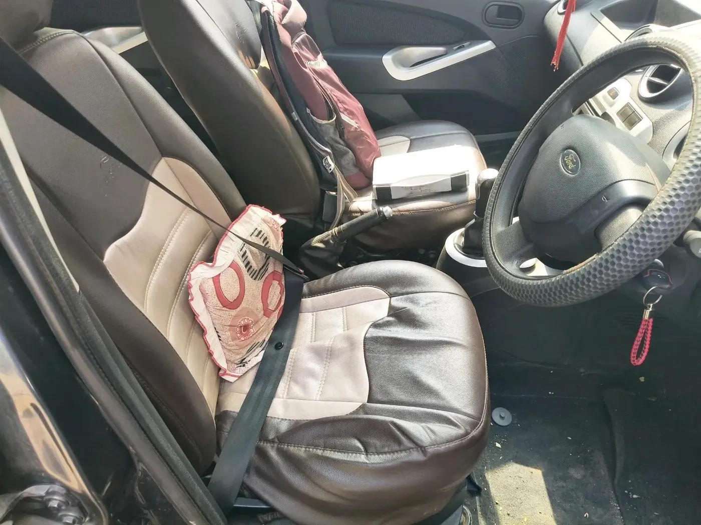 2013 Ford Figo ZXI 1.2 PETROL, Petrol, Manual, 53,158 km, interior