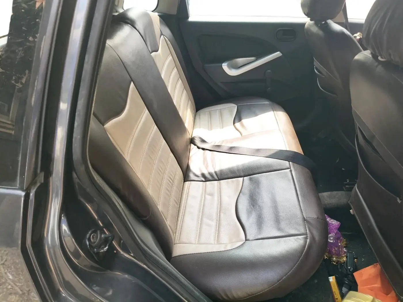 2013 Ford Figo ZXI 1.2 PETROL, Petrol, Manual, 53,158 km, interior