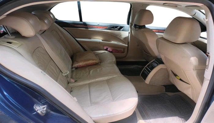 2013 Skoda Superb ELEGANCE 2.0 TDI CR AT, Diesel, Automatic, 1,48,847 km, interior