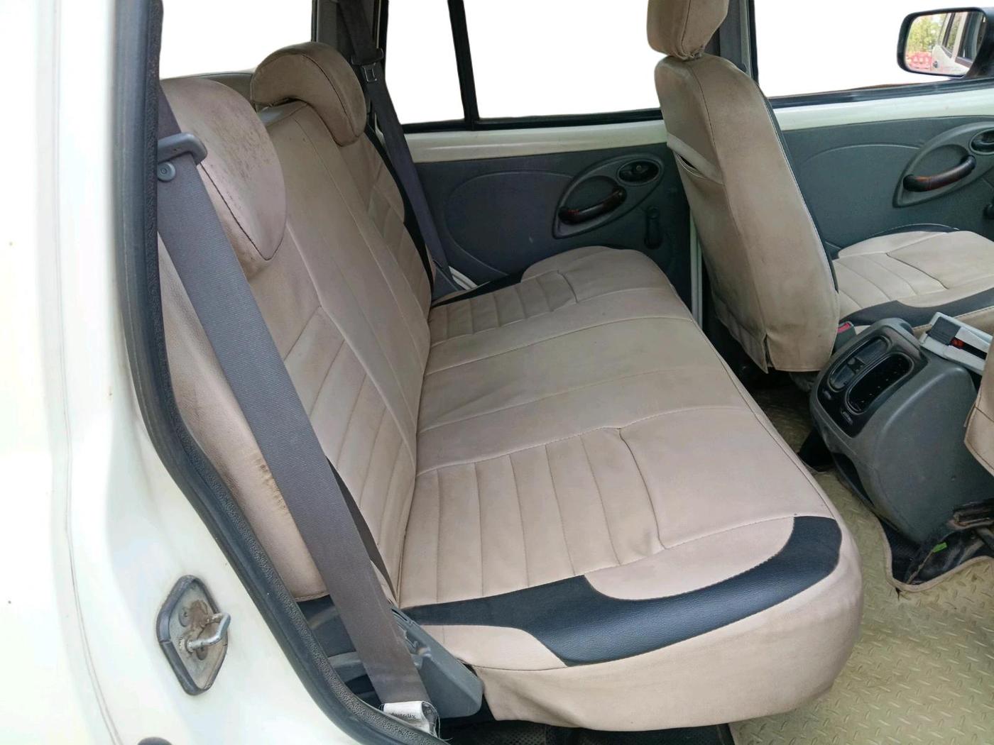 2013 Mahindra Scorpio EX M2DI, Diesel, Manual, 1,16,939 km, interior
