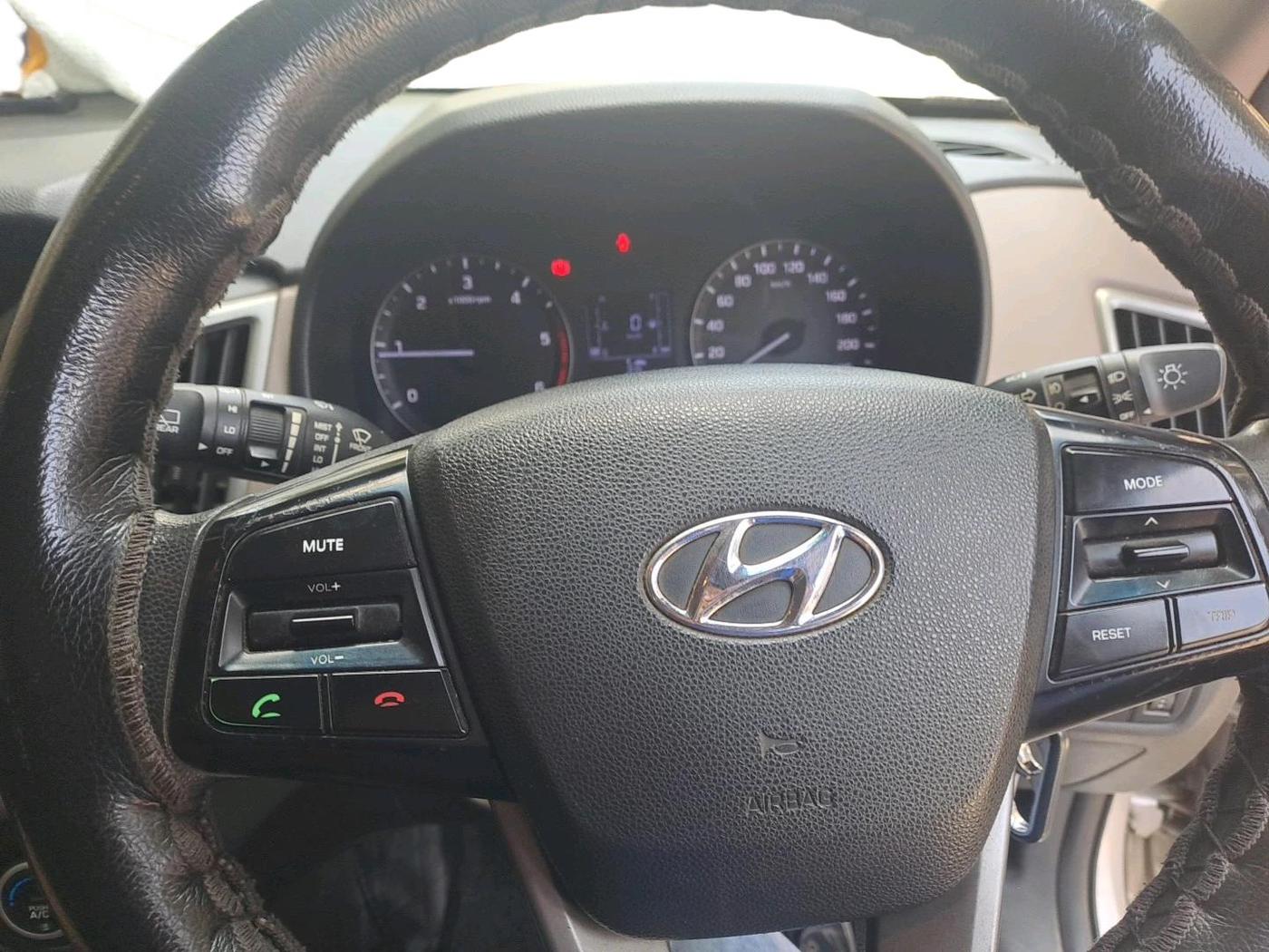 2016 Hyundai Creta SX 1.6 DIESEL, Diesel, Manual, 1,00,488 km, interior