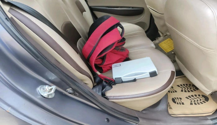 2011 Hyundai i20 SPORTZ 1.2, Petrol, Manual, 1,05,086 km, interior