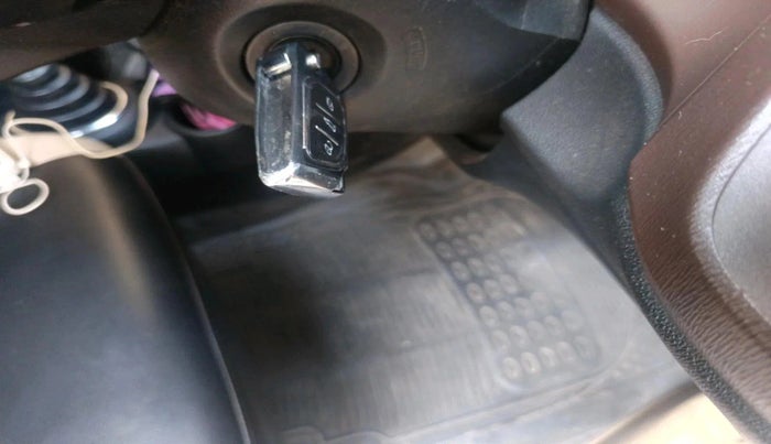 2013 Honda Amaze 1.5L I-DTEC S, Diesel, Manual, 88,162 km, interior